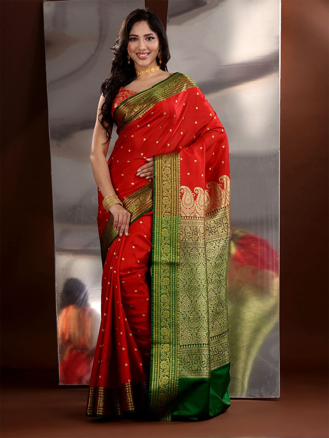 

Charukriti Woven Design Zari Silk Blend Saree, Red