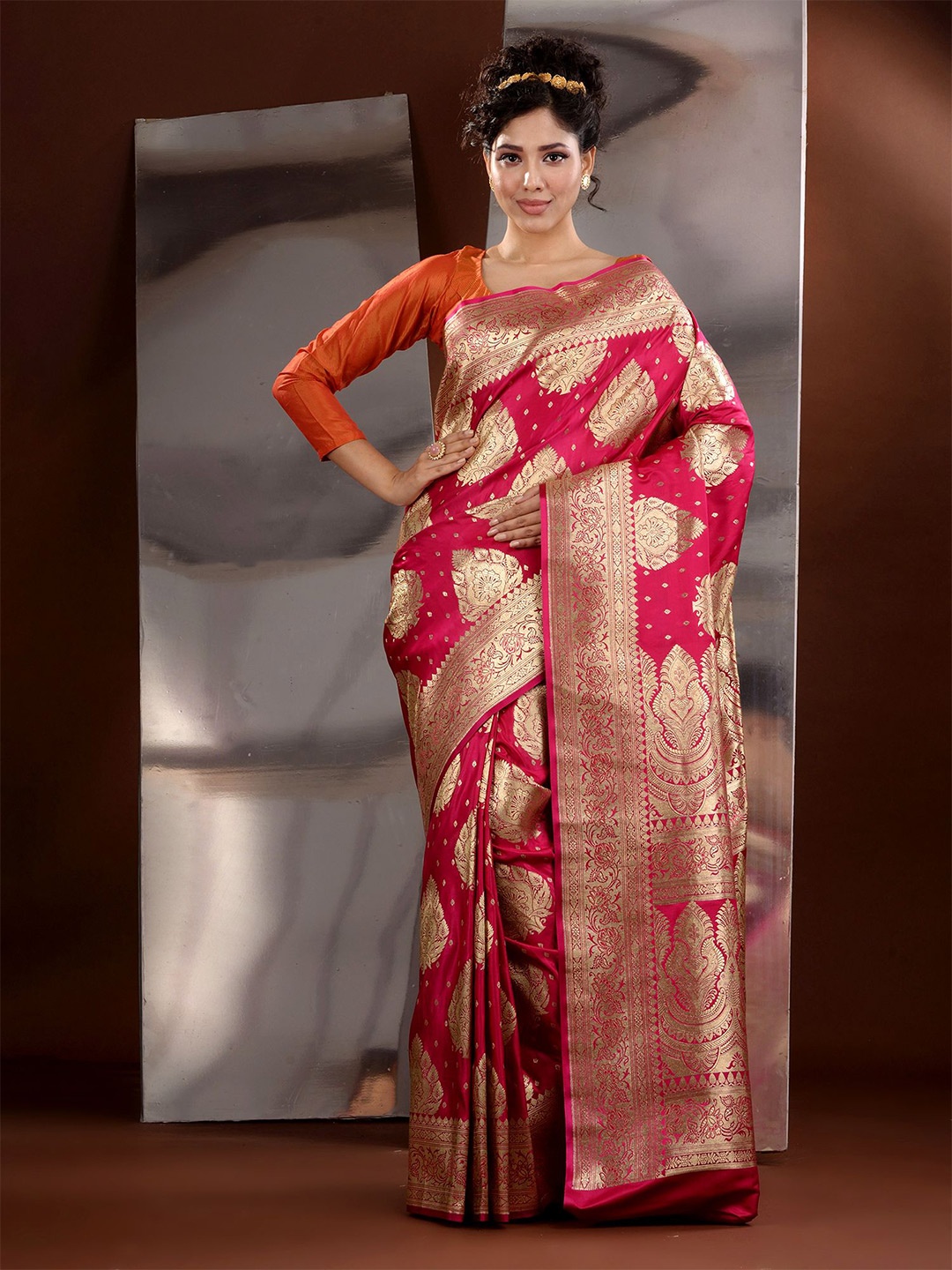 

Charukriti Woven Design Zari Banarasi Saree, Red
