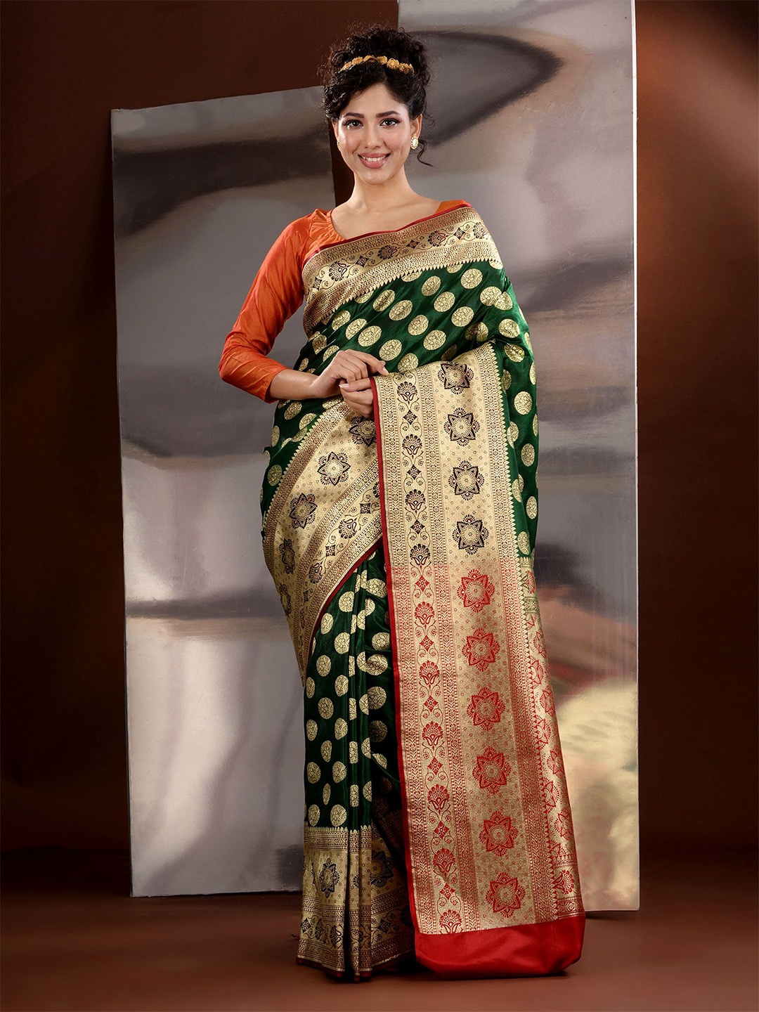 

Charukriti Ethnic Motifs Zari Silk Blend Banarasi Saree, Green