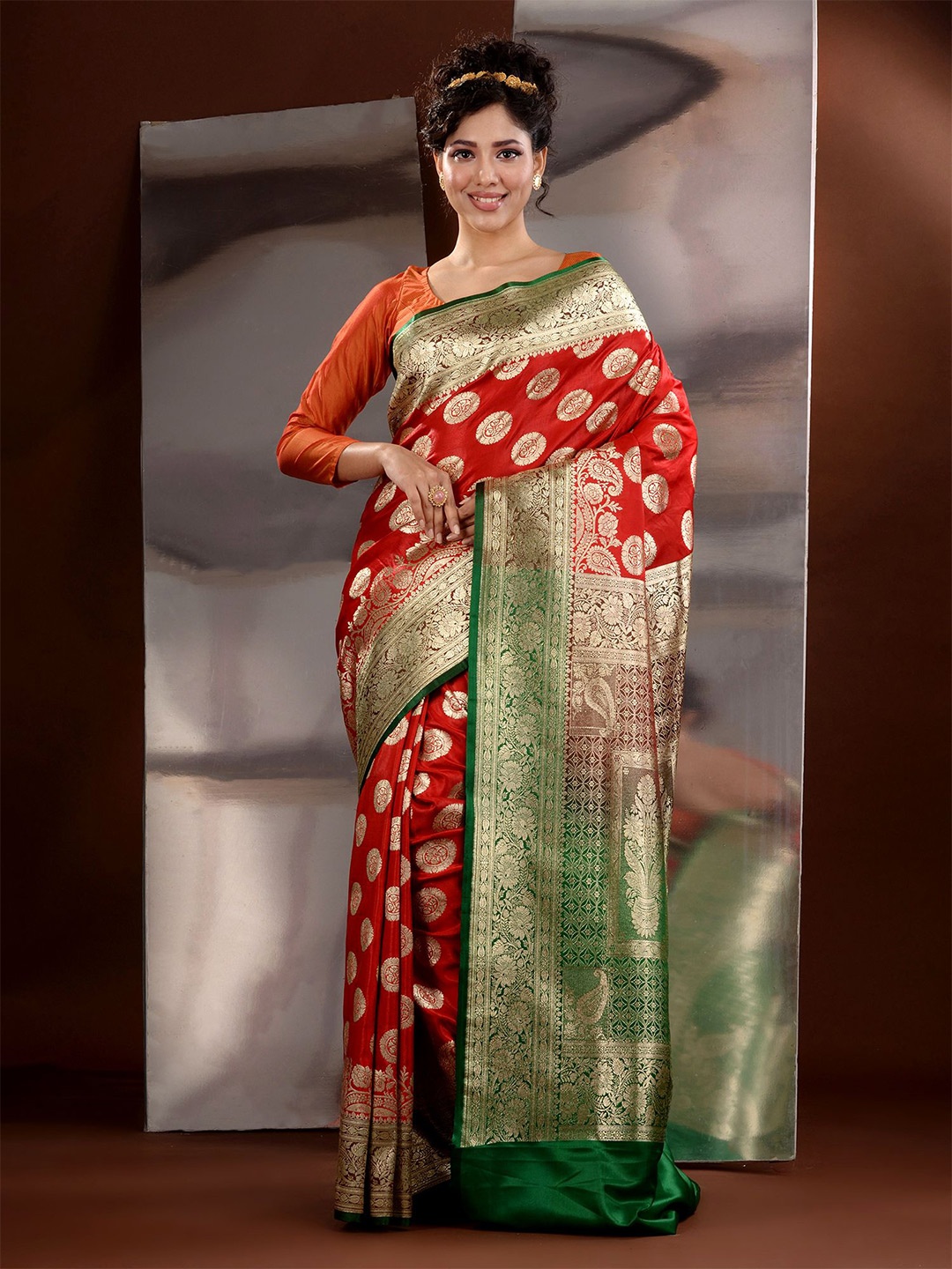 

Charukriti Woven Design Zari Banarasi Saree, Red