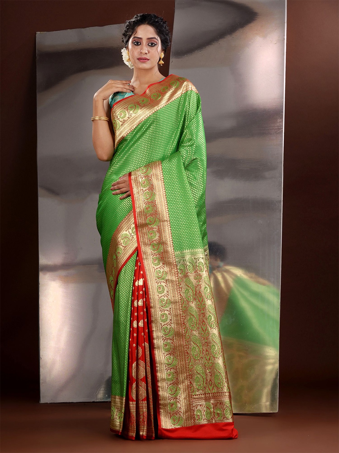 

Charukriti Woven Design Zari Silk Blend Banarasi Saree, Green