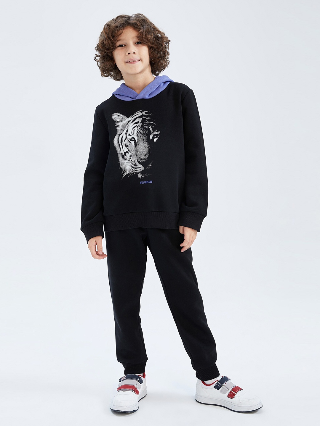 

DeFacto Boys Printed Hooded T-shirt with Trousers, Black