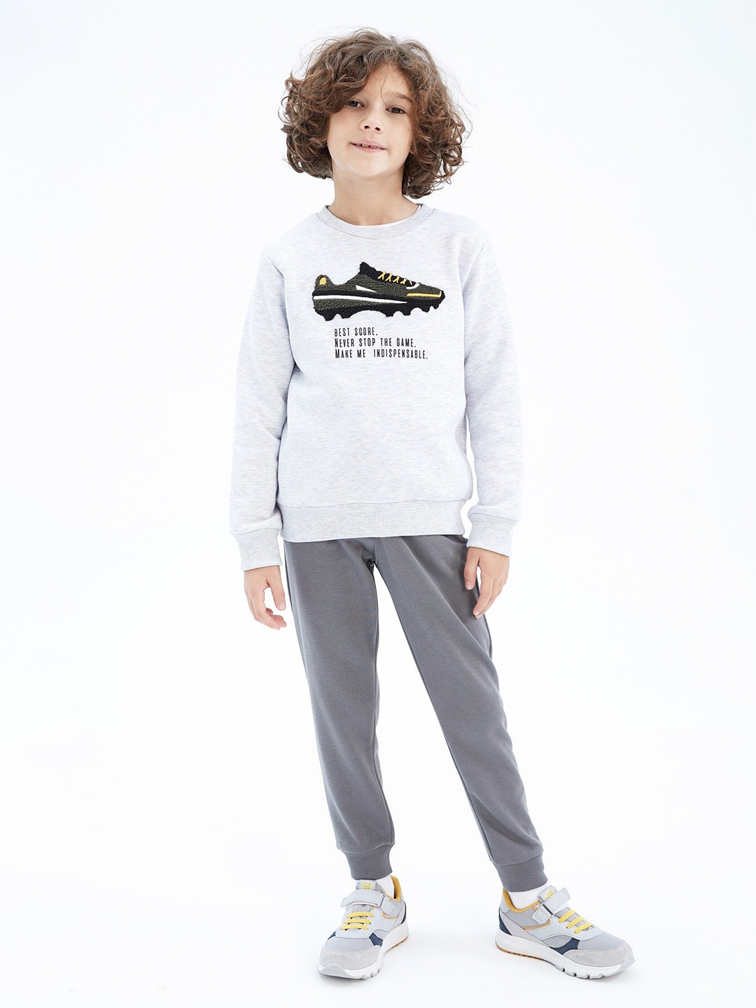 

DeFacto Boys Printed T-shirt With Joggers, Grey