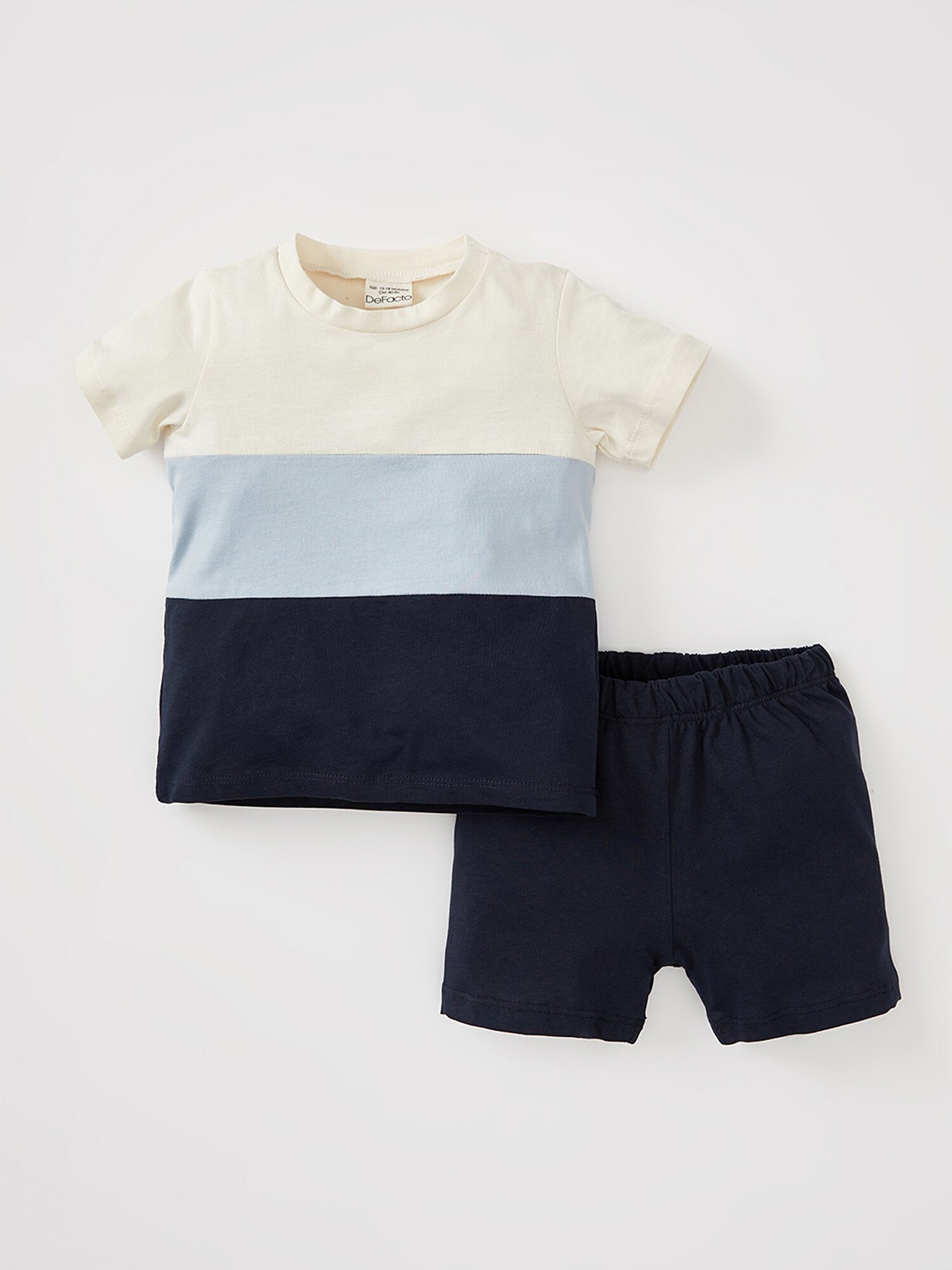 

DeFacto Boys Colourblocked Pure Cotton T-shirt with Shorts, Off white