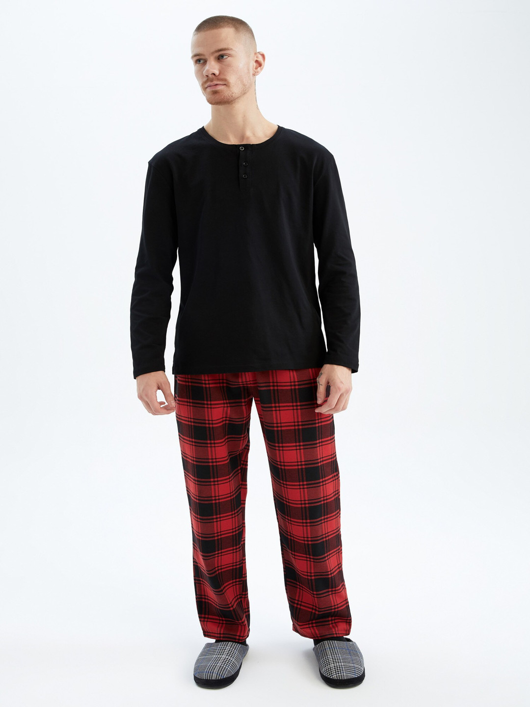 

DeFacto Men 2 Pieces Checked Night suit, Black