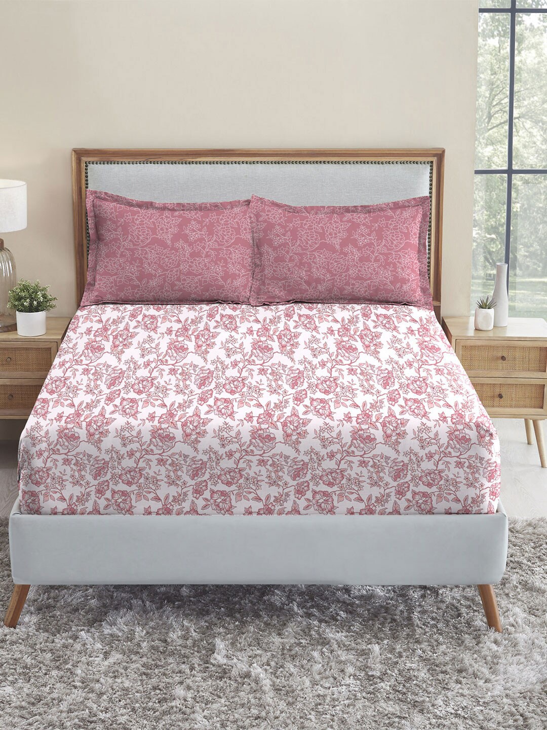 

TRIDENT Juliet Pink Urban Comfort Flat 144TC Queen Cotton Bedsheet Set, White