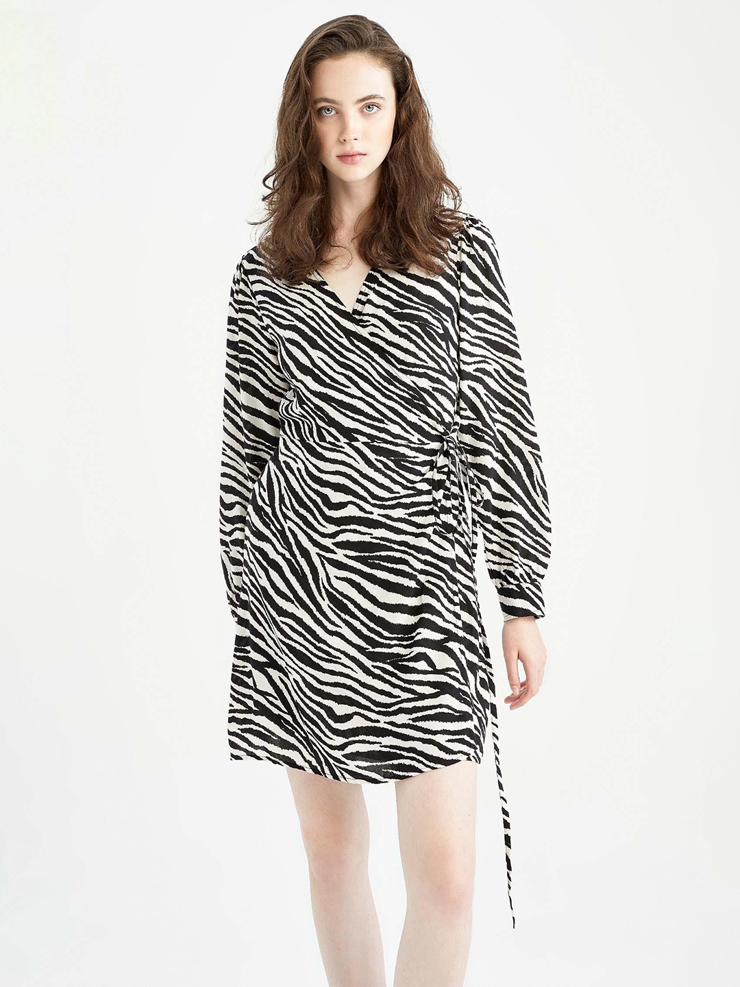 

DeFacto Animal Printed Sheath Dress, Black