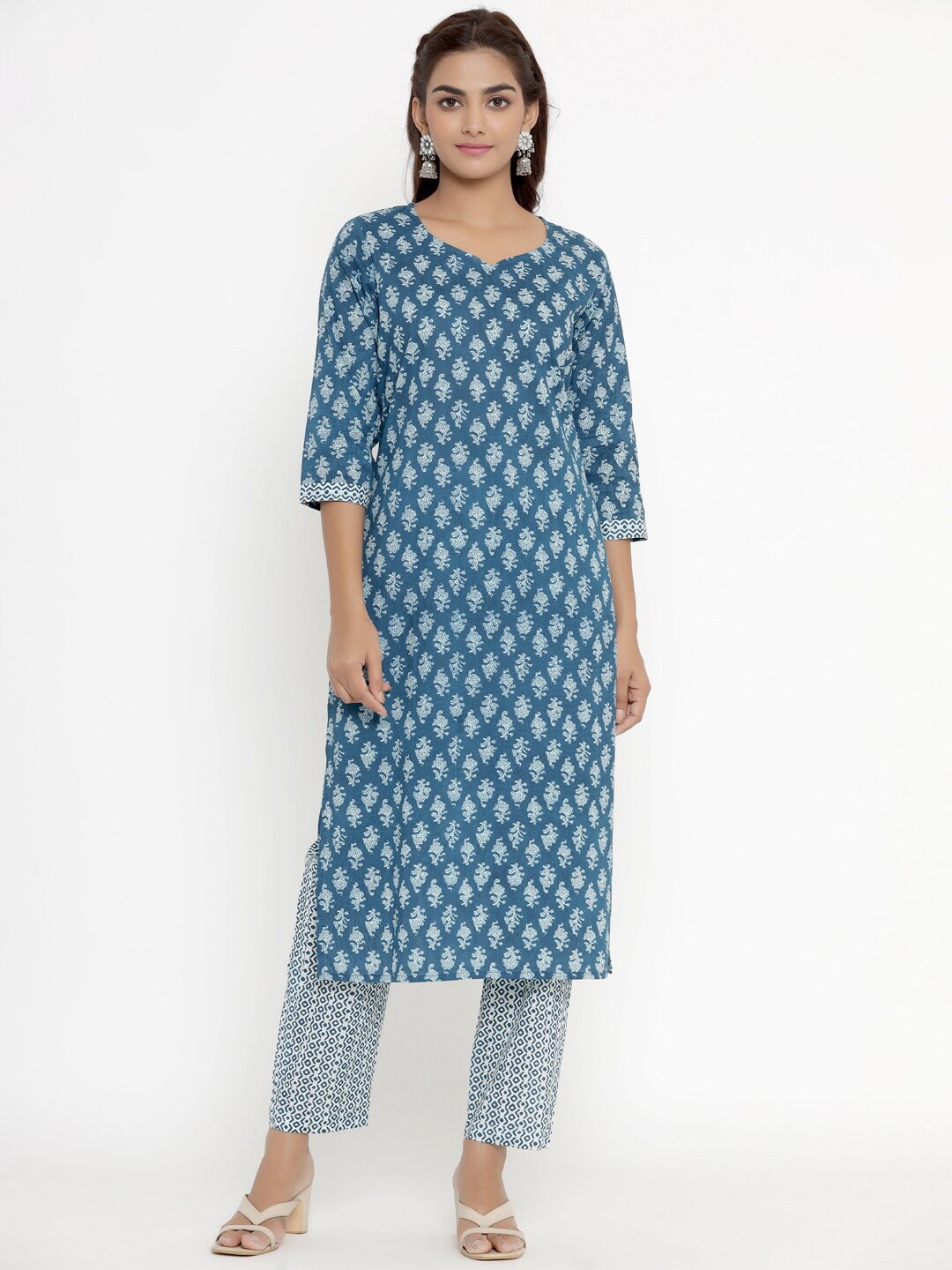 

MIRAVAN Women Ethnic Motifs Printed Pure Cotton Kurta with Trousers, Blue
