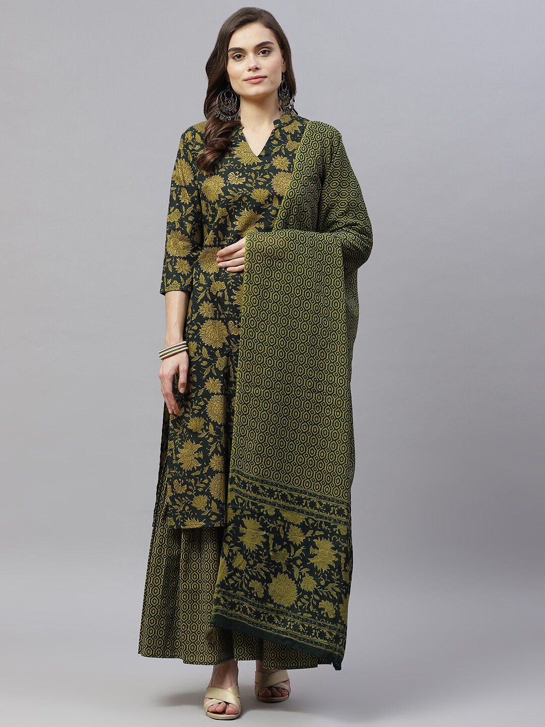 

MIRAVAN Women Floral Printed Pure Cotton Kurta with Sharara & Dupatta, Green