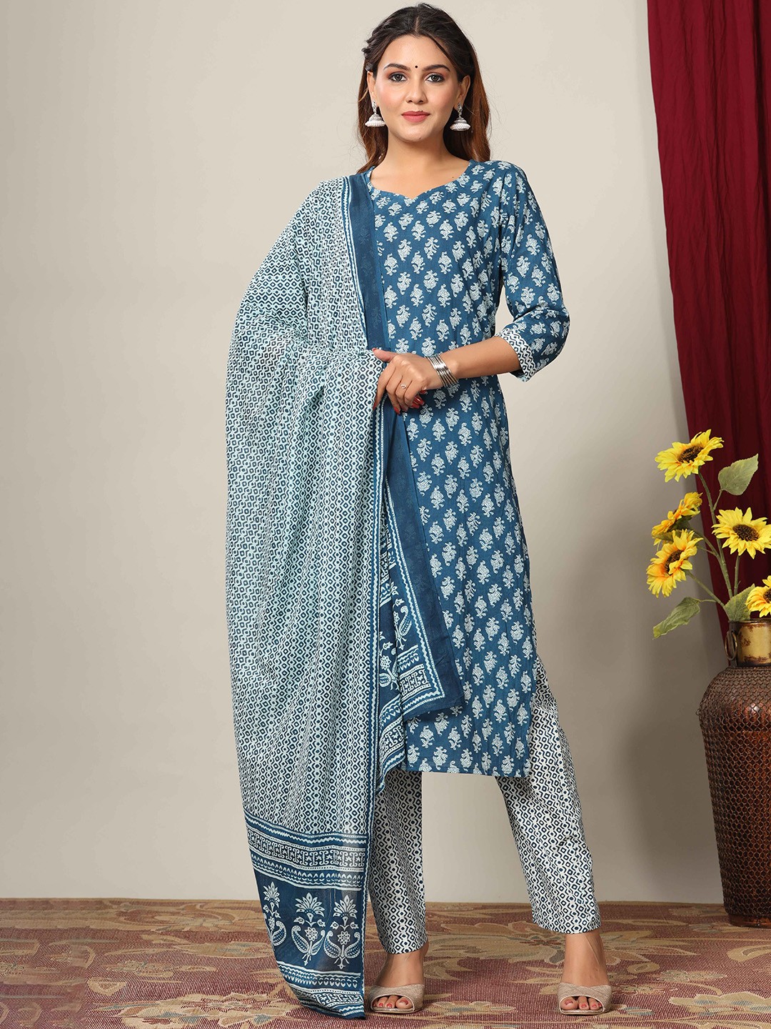 

MIRAVAN Women Ethnic Motifs Printed Pure Cotton Kurta with Trousers & Dupatta, Blue
