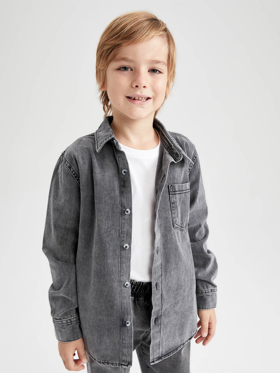 

DeFacto Boys Grey Casual Shirt