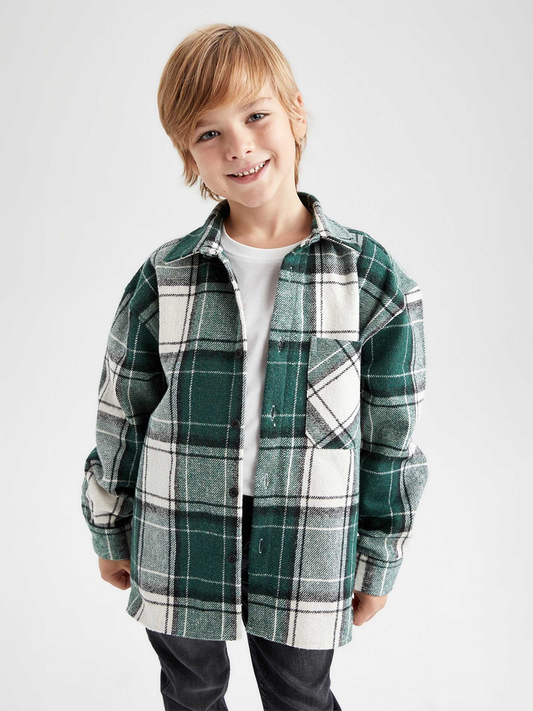 

DeFacto Boys Checked Cutaway Collar Casual Shirt, Green