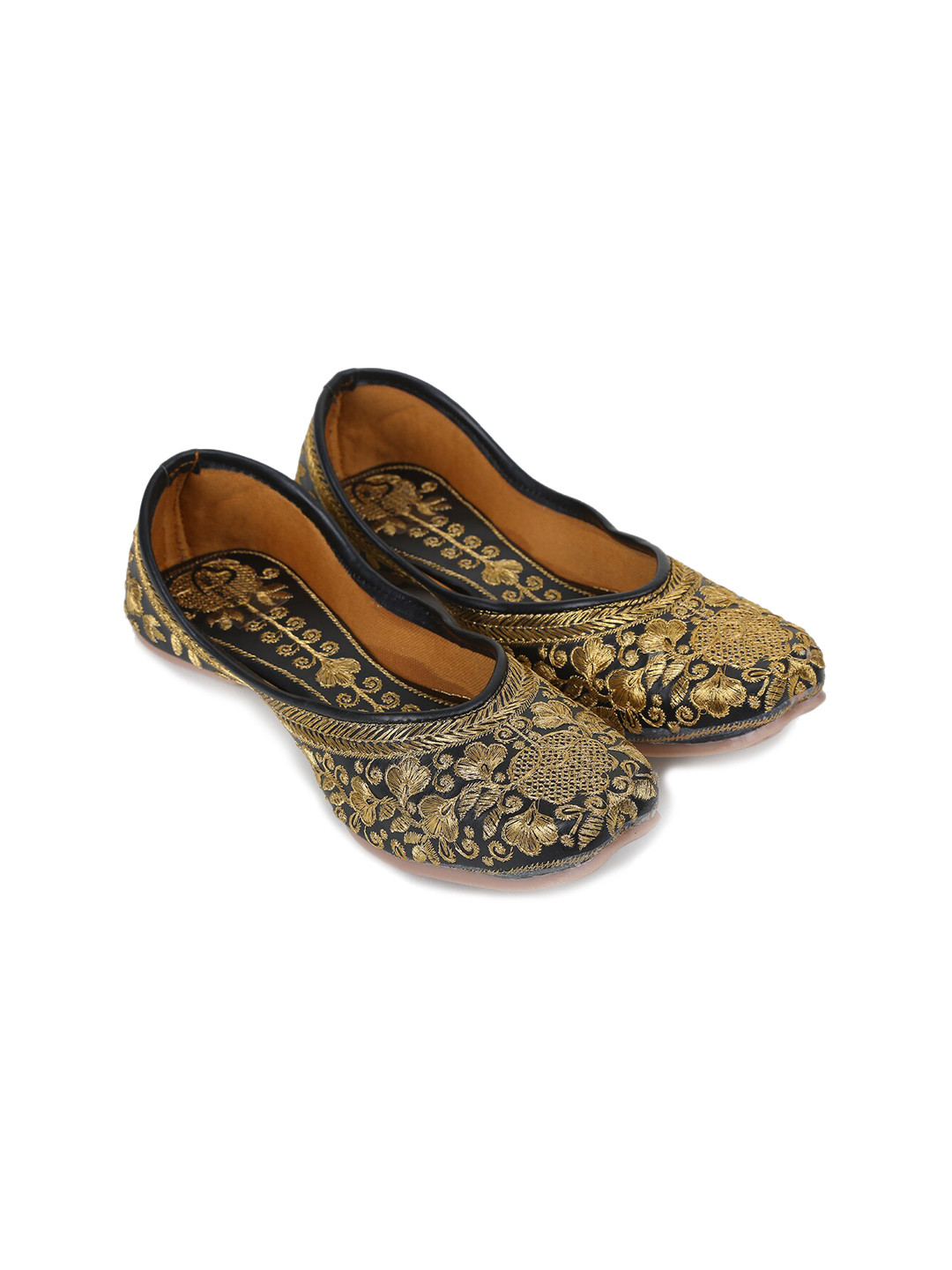

The Desi Dulhan Women Embellished Ethnic Mojaris, Black