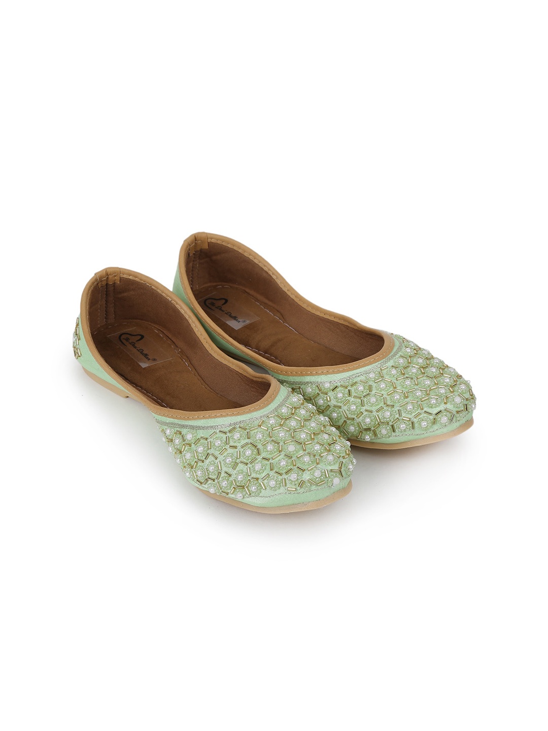 

The Desi Dulhan Women Embellished Ethnic Mojaris, Green