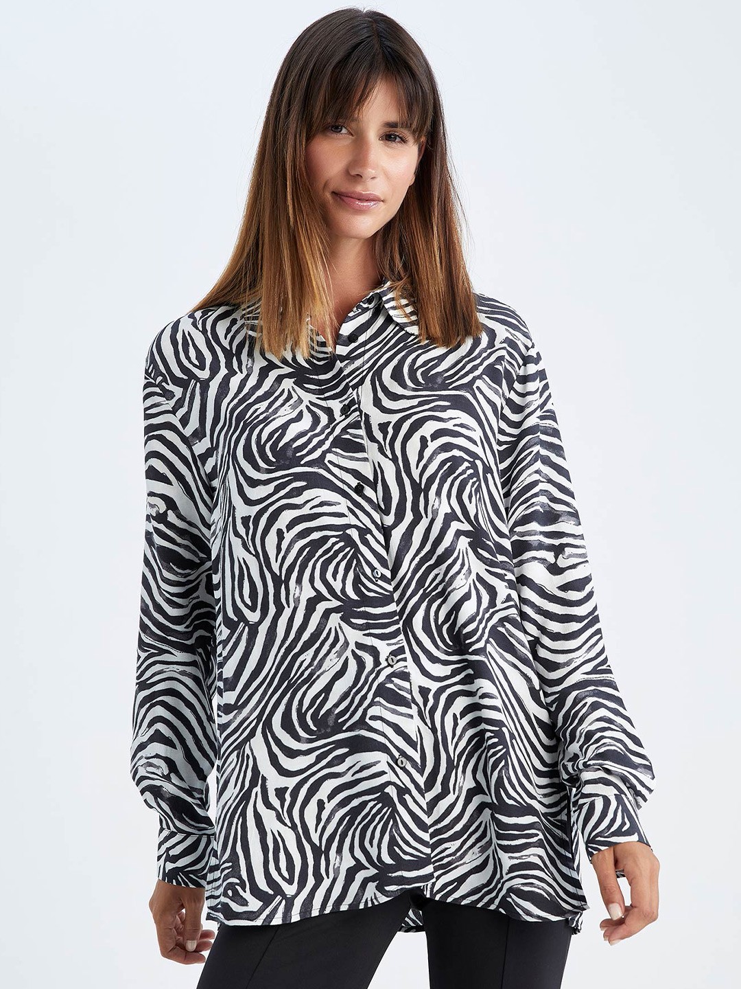 

DeFacto Women Animal Printed High-Low Casual Shirt, White