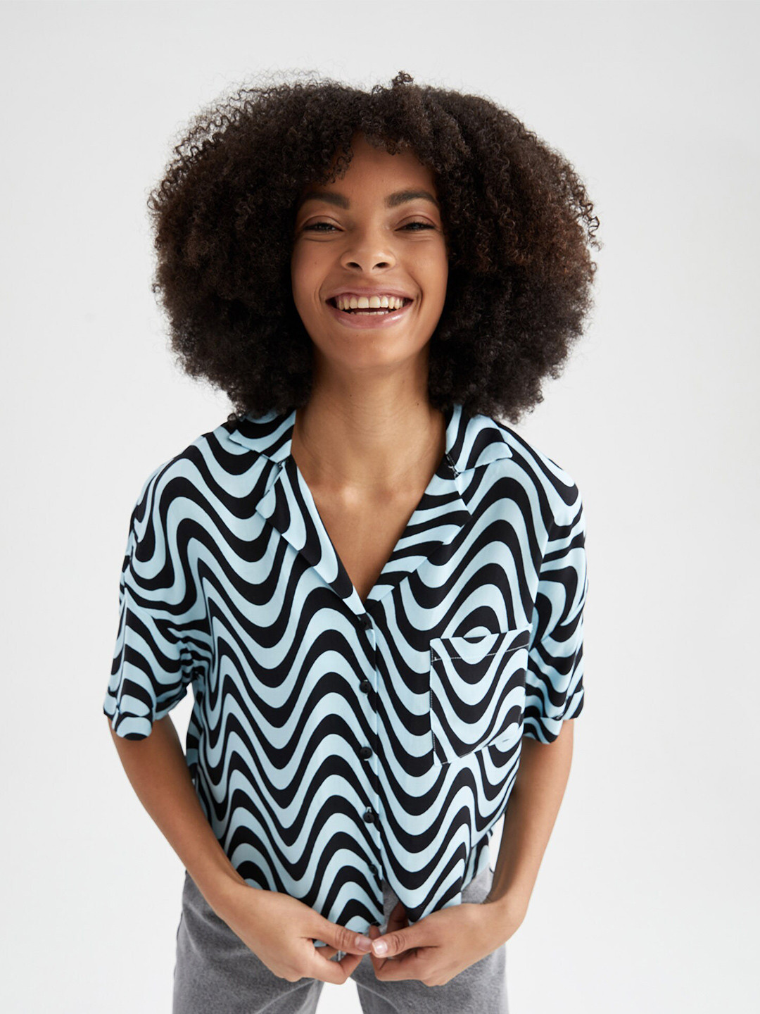 

DeFacto Women Printed Regular Fit Cuban Collar Casual Shirt, Turquoise blue