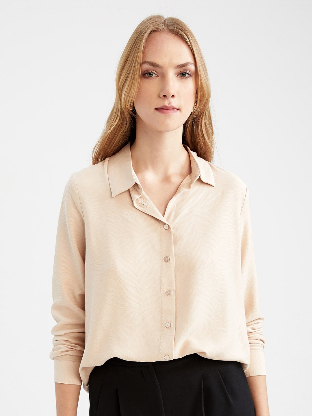 

DeFacto Women Long Sleeves Spread Collar Casual Shirt, Beige