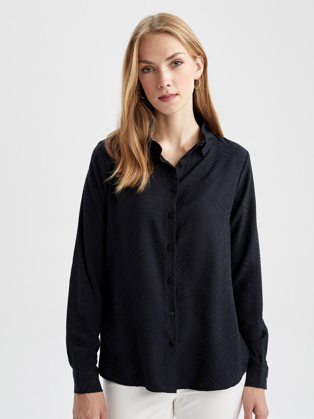 

DeFacto Women Long Sleeves Casual Shirt, Black