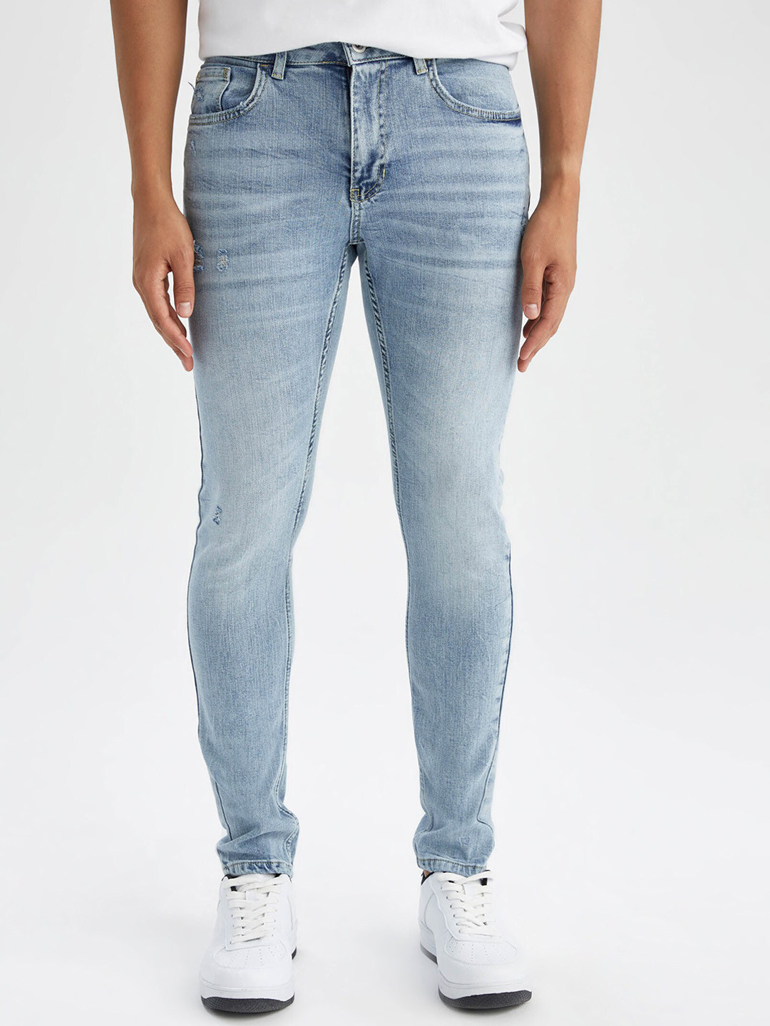 

DeFacto Men Regular Fit Heavy Fade Jeans, Blue