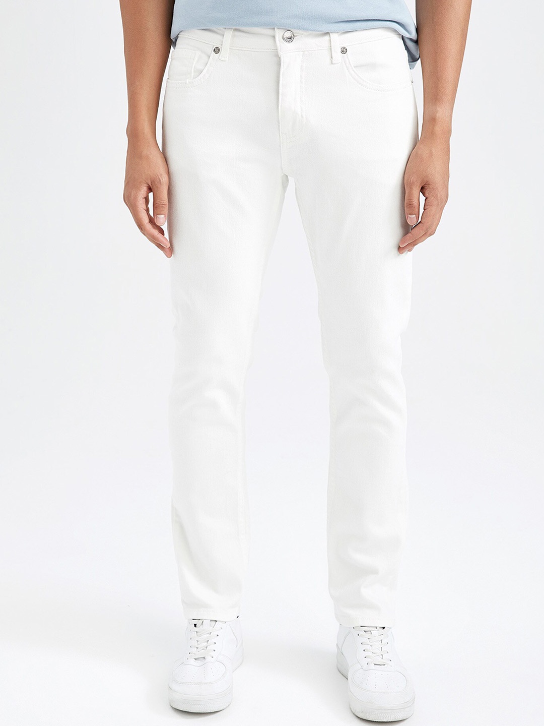 

DeFacto Men Mid Rise Clean Look Jeans, White