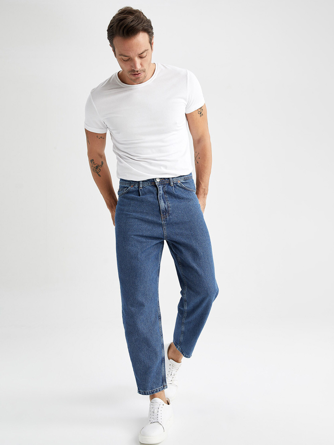 

DeFacto Men Mid-Rise Regular Fit Pure Cotton Jeans, Blue
