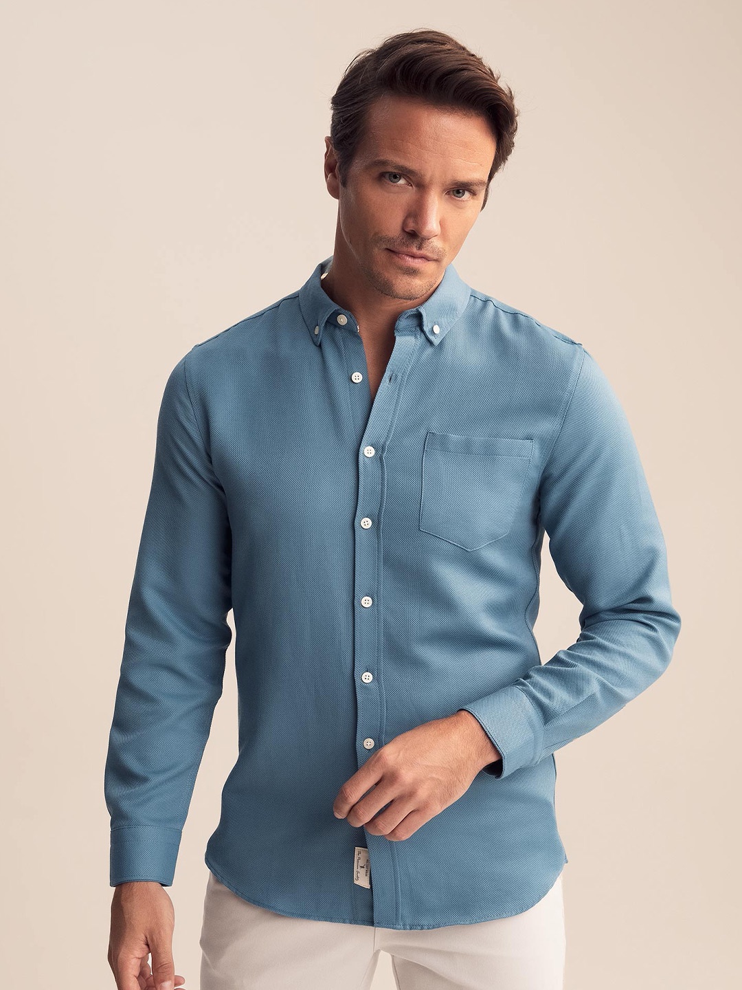 

DeFacto Men Button-Down Collar Textured Casual Shirt, Blue