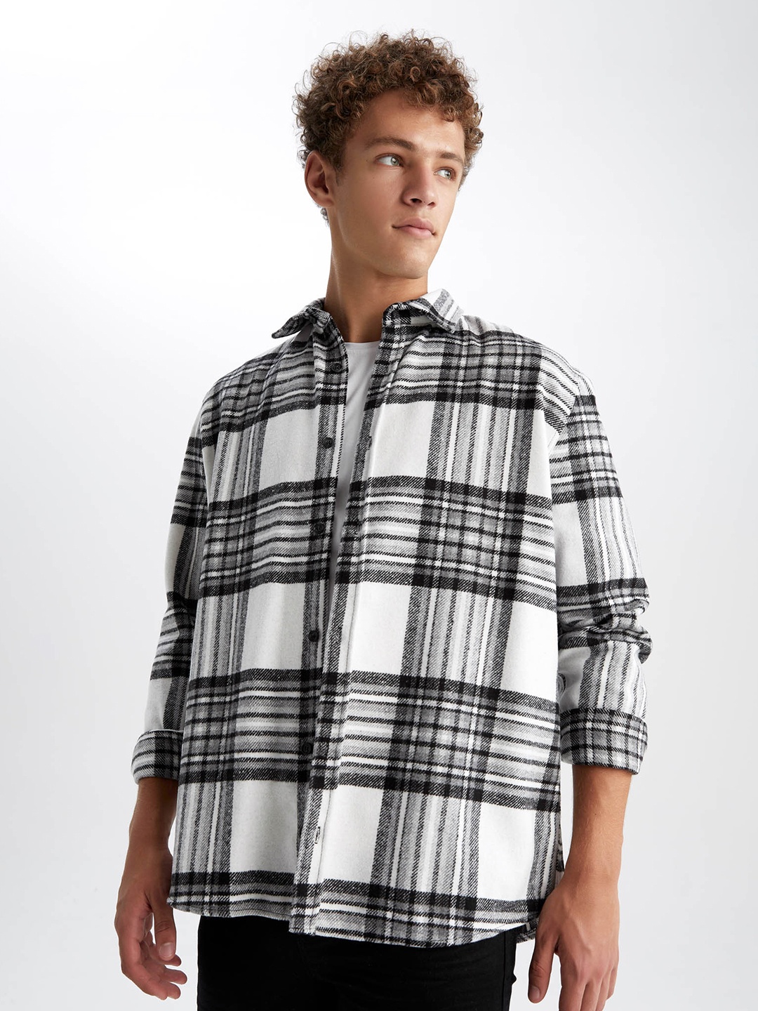 

DeFacto Men Multi Stripes Checked Casual Shirt, Na
