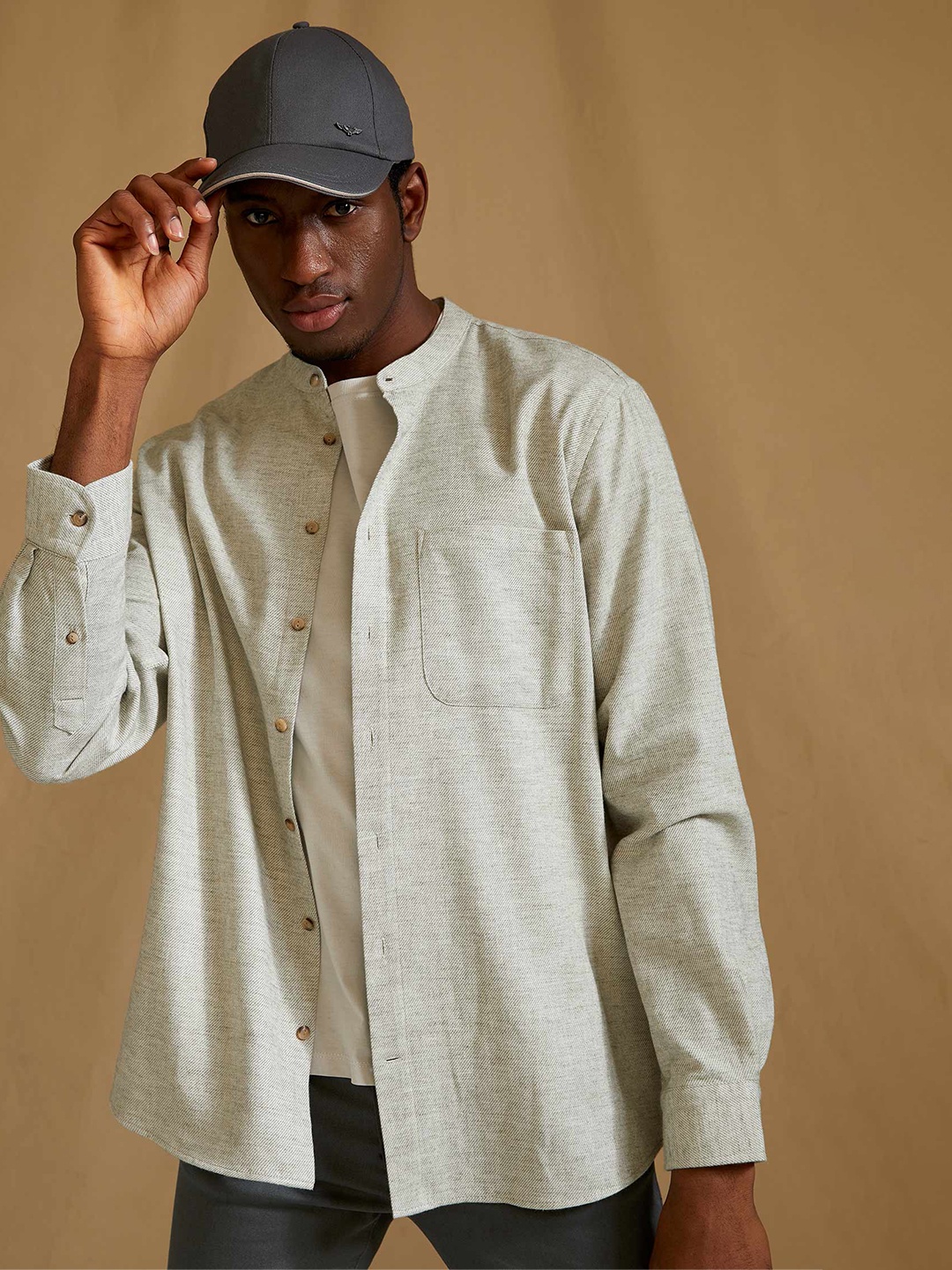 

DeFacto Men Mandarin Collar Pure Cotton Casual Shirt, Khaki