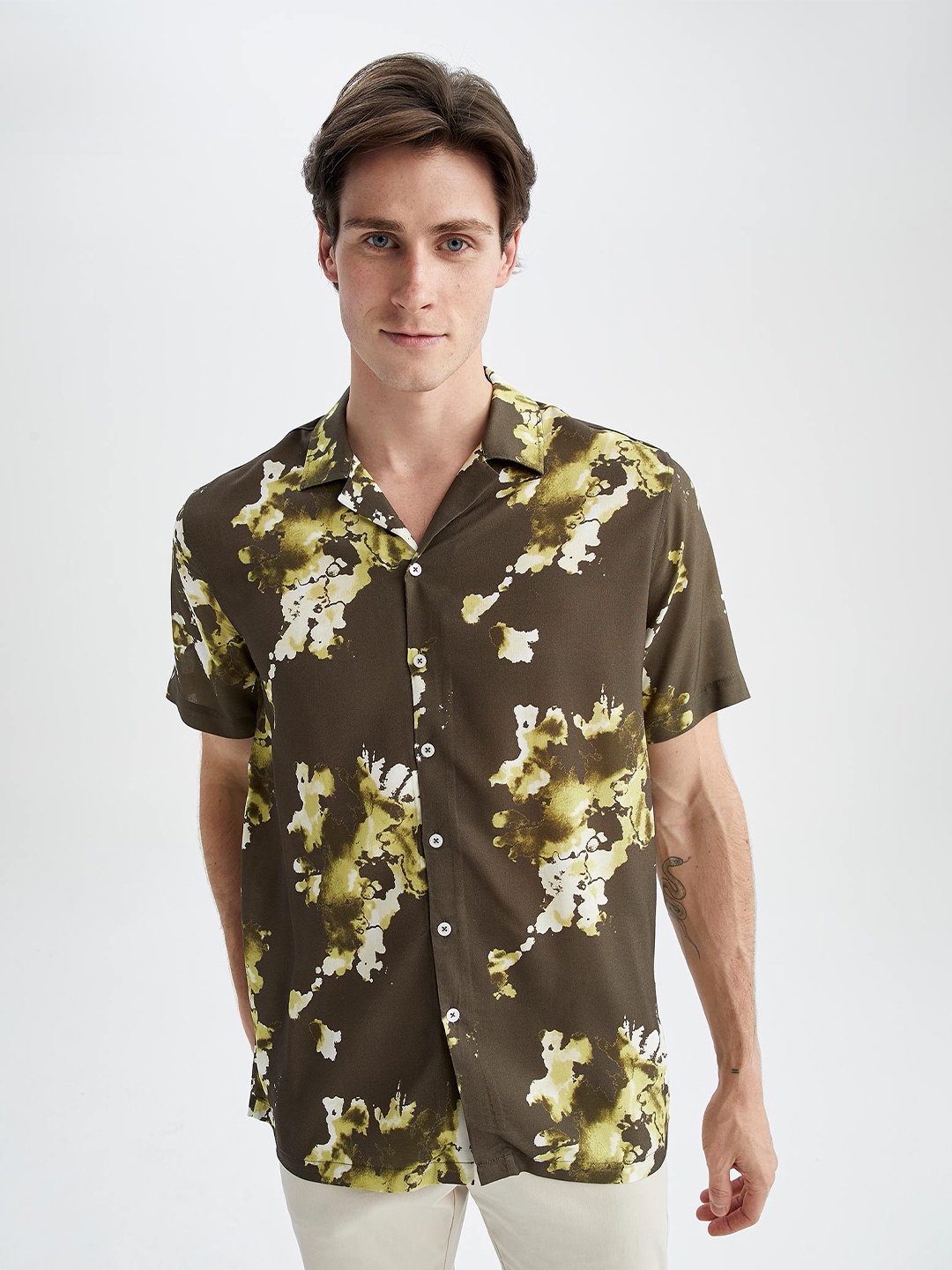 

DeFacto Men Printed Regular Fit Cuban Collar Casual Shirt, Olive