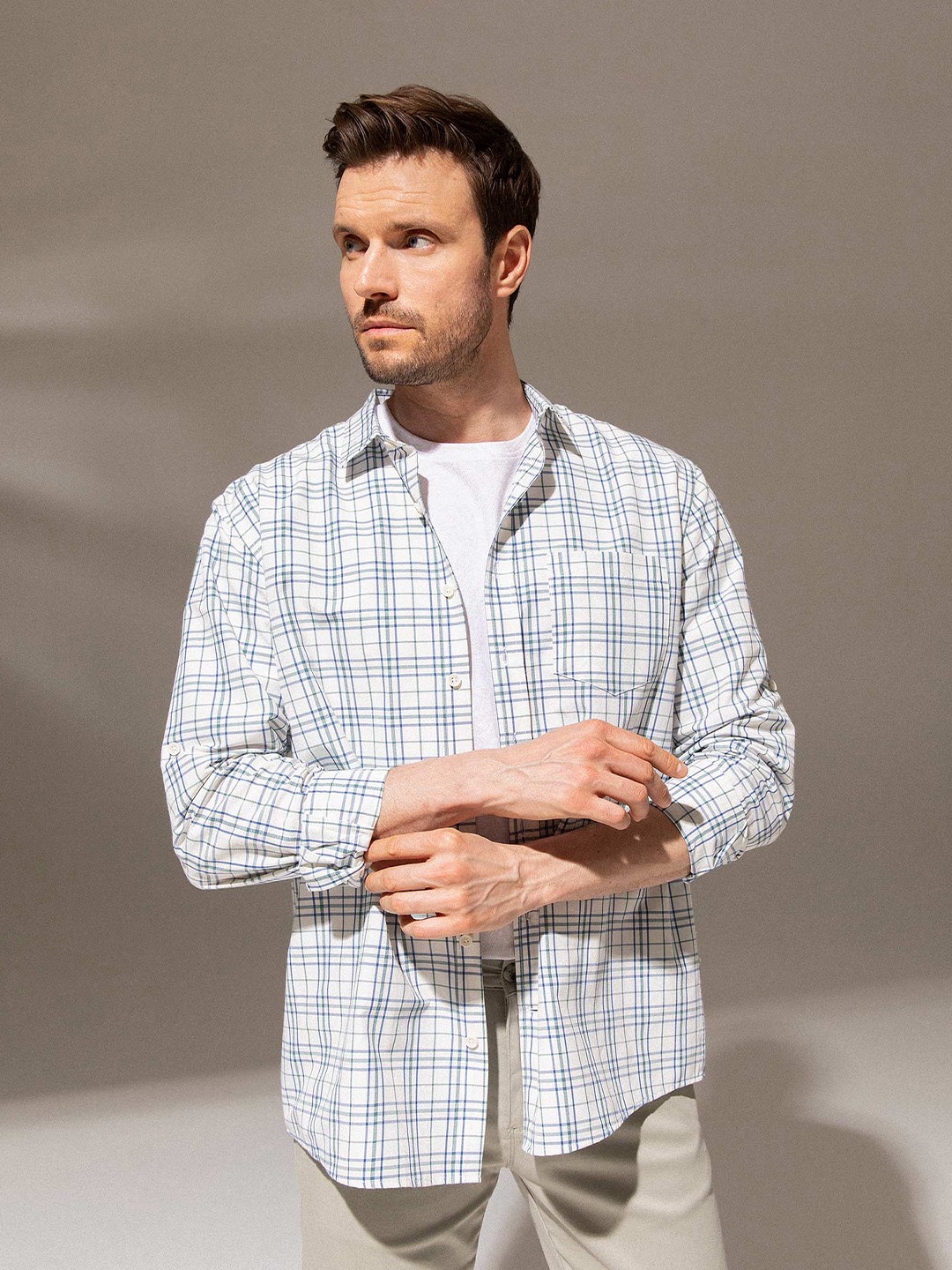 

DeFacto Men Checked Regular Fit Long Sleeves Casual Shirt, White