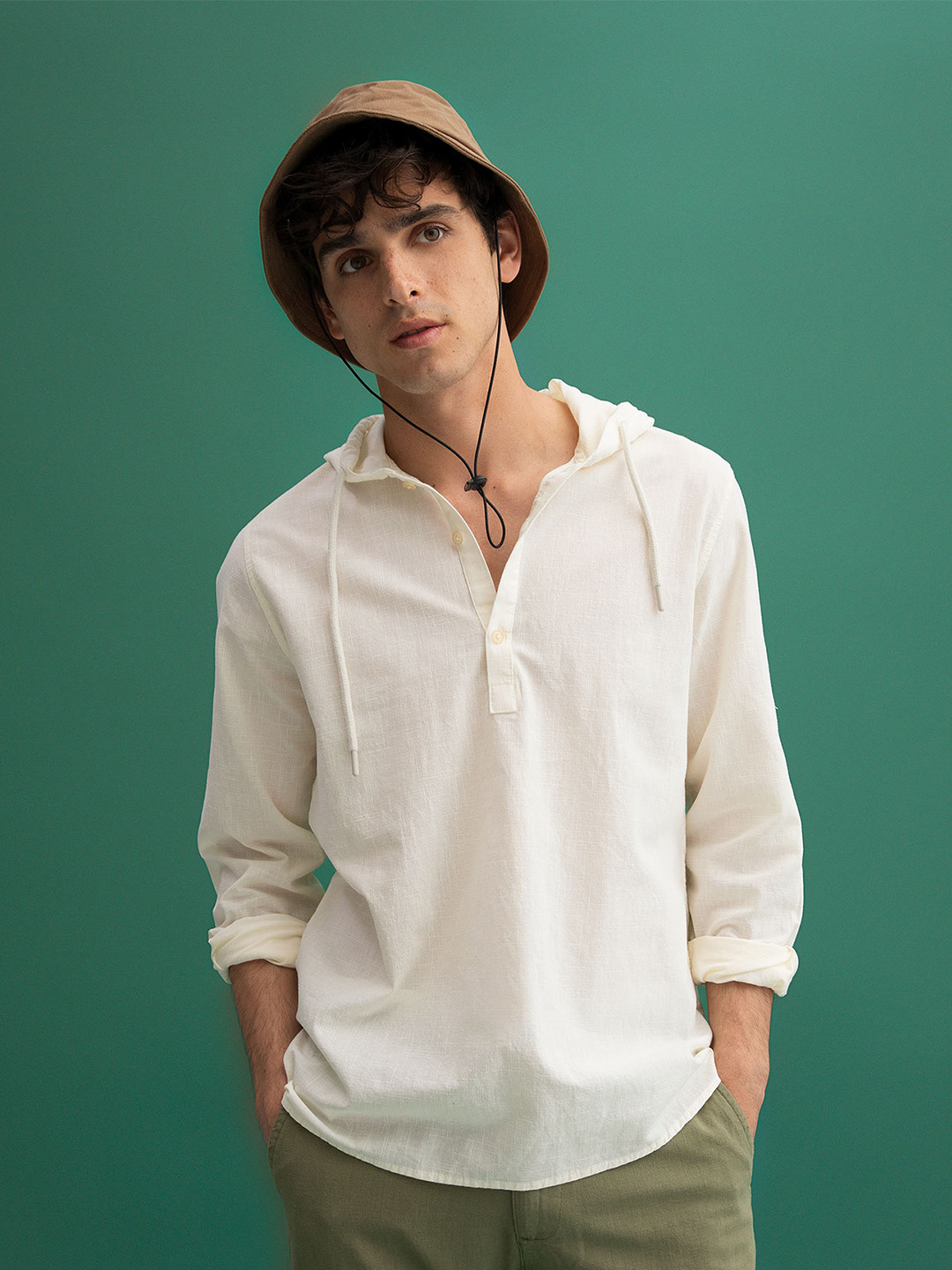 

DeFacto Men Long Sleeves Pure Cotton Hooded Casual Shirt, Off white