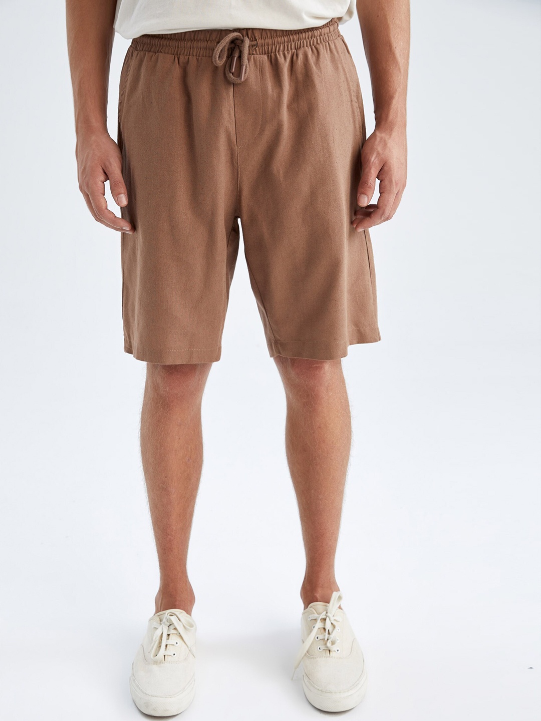 

DeFacto Men Cotton Mid Rise Shorts, Brown