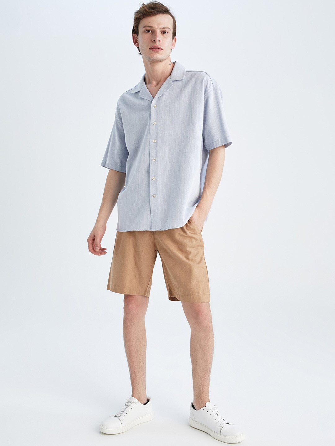 

DeFacto Men Mid-Rise Cotton Shorts, Beige