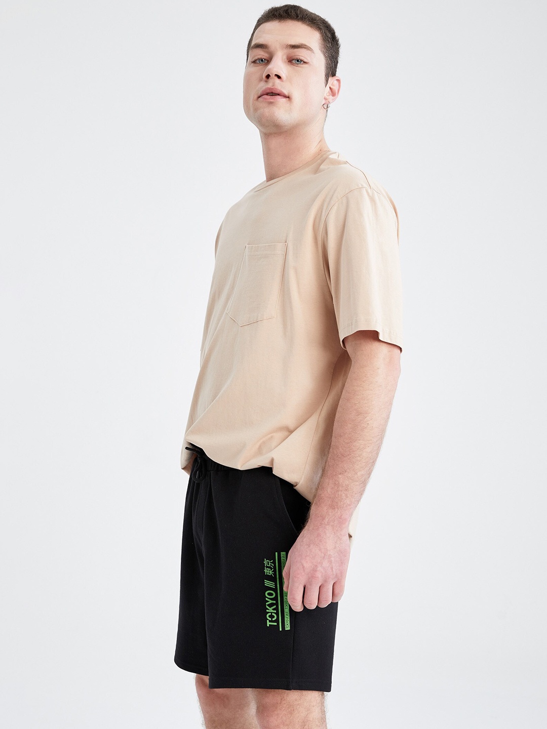 

DeFacto Men Mid-Rise Cotton Shorts, Black