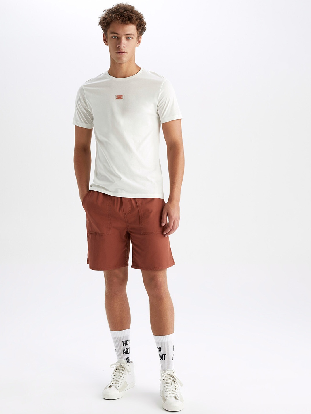 

DeFacto Men Mid-Rise Cotton Shorts, Brown