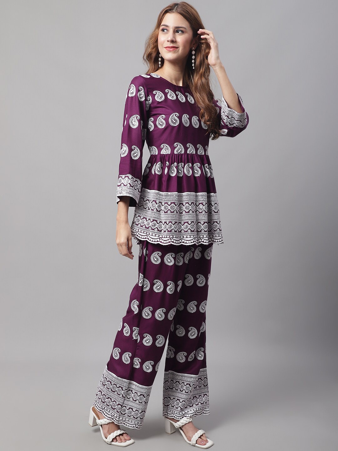 

JAINISH Women Paisley Embroidered Empire Thread Work Round Neck Kurti with Palazzos, Purple