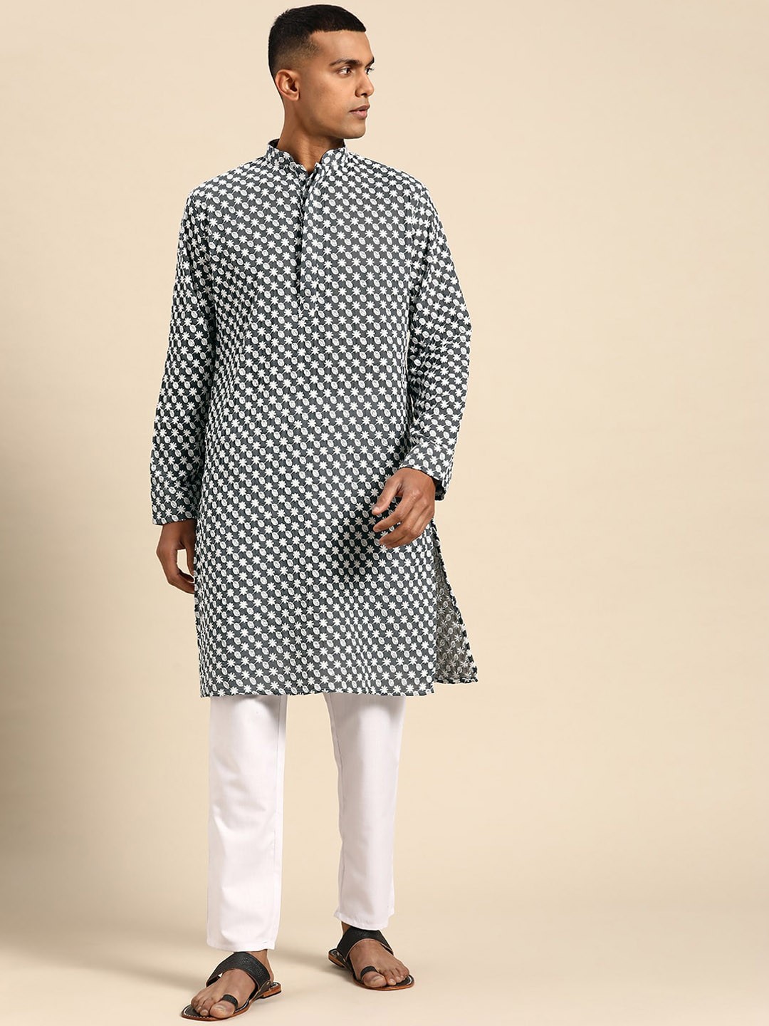 

Molly & Michel Men Floral Embroidered Cotton Kurta, Grey