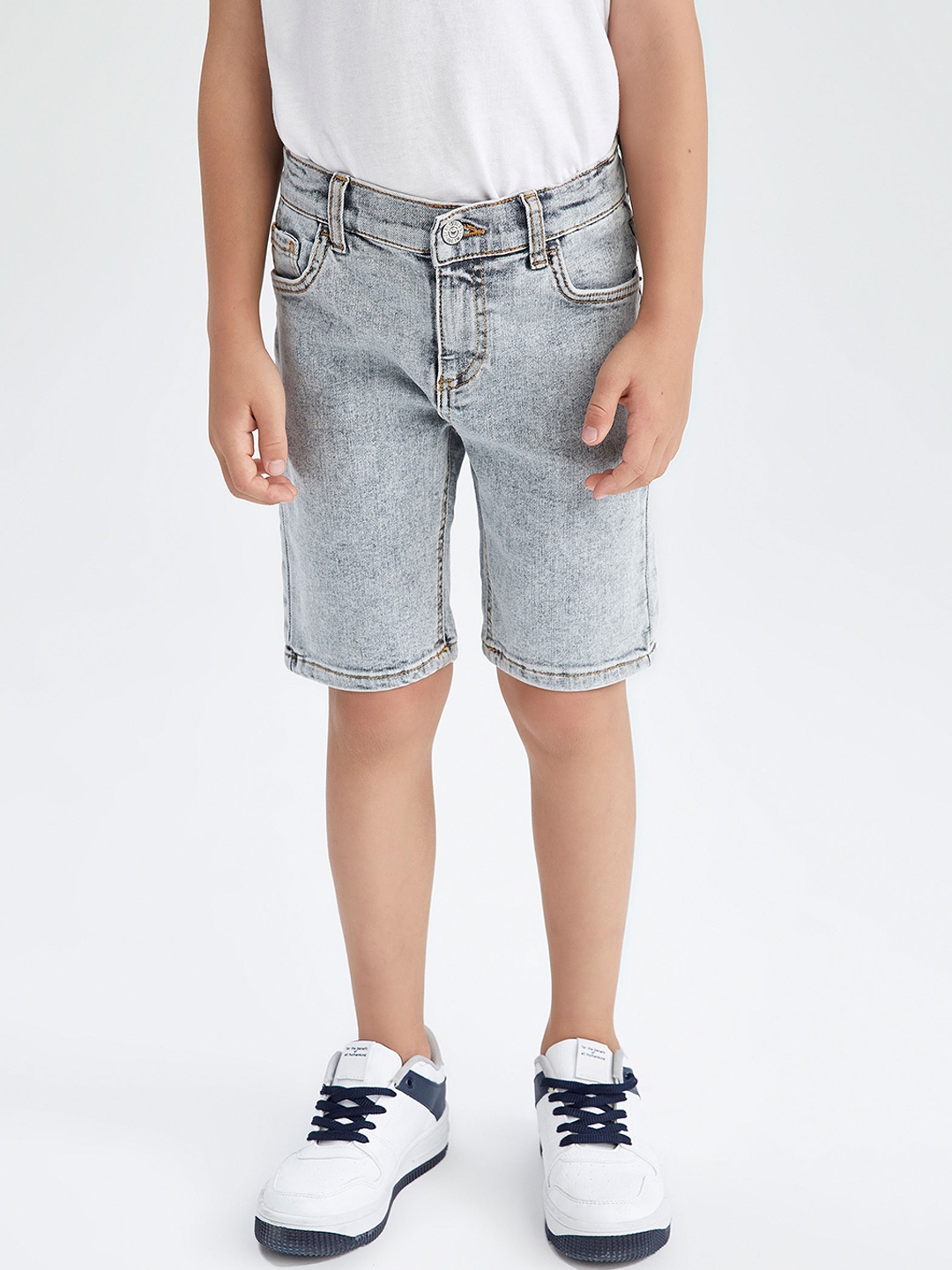 

DeFacto Boys Washed Denim Shorts, Blue