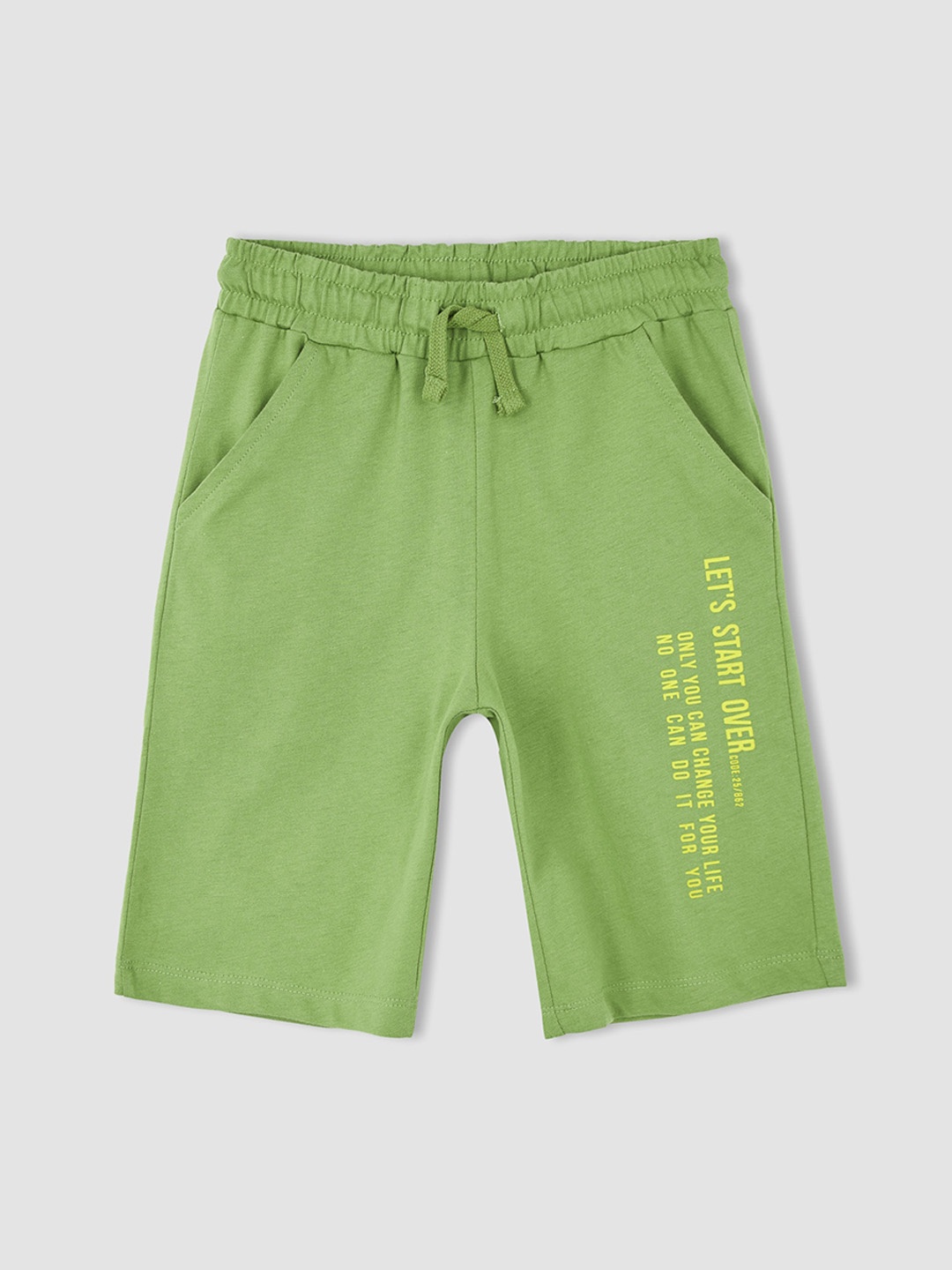 

DeFacto Boys Mid-Rise Pure Cotton Regular Shorts, Green