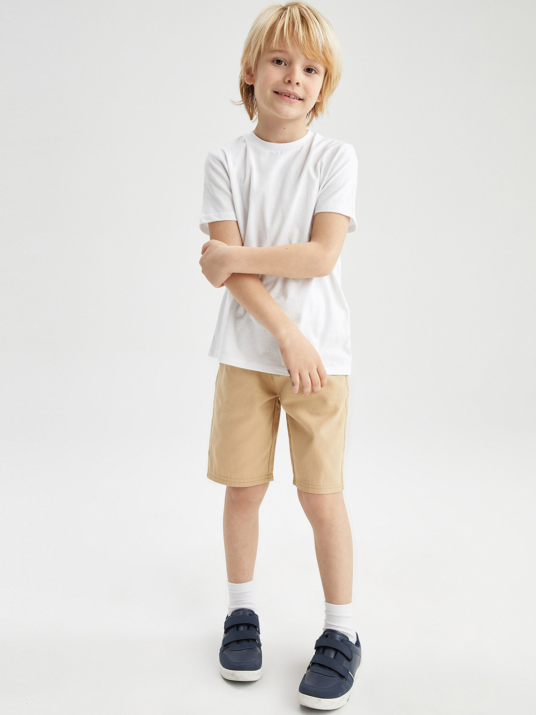 

DeFacto Boys Mid-Rise Regular Fit Pure Cotton Shorts, Beige