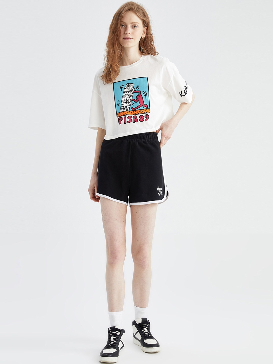 

DeFacto Women Mid-Rise Sports Shorts, Black