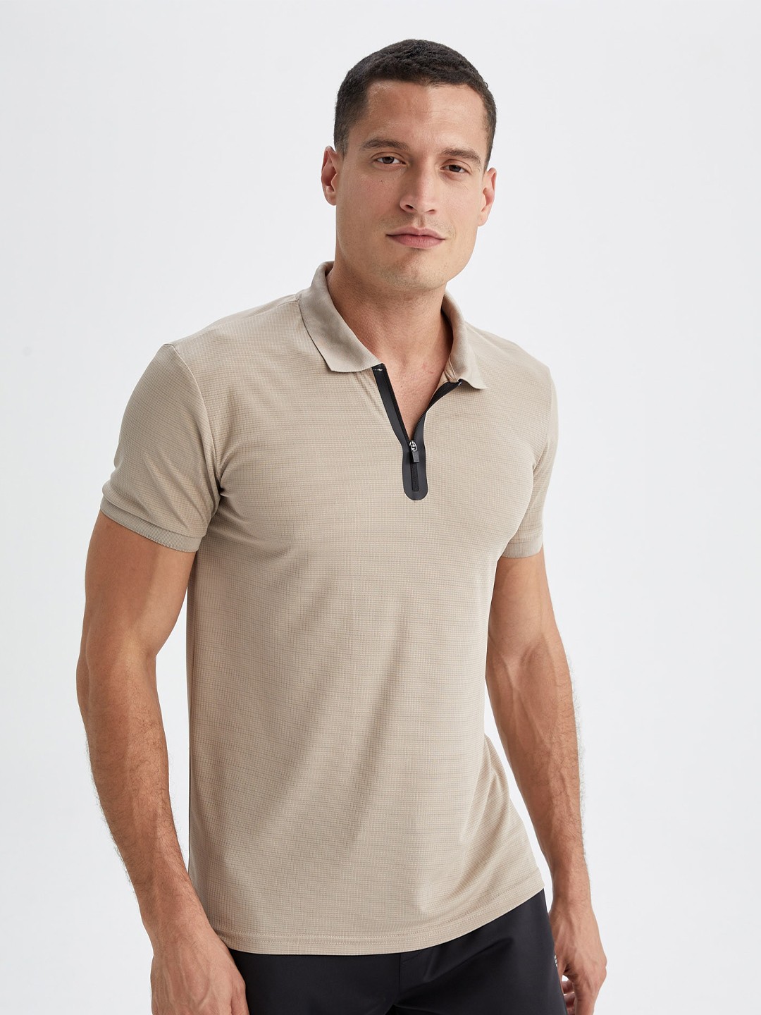 

DeFacto Men Polo Collar T-shirt, Beige