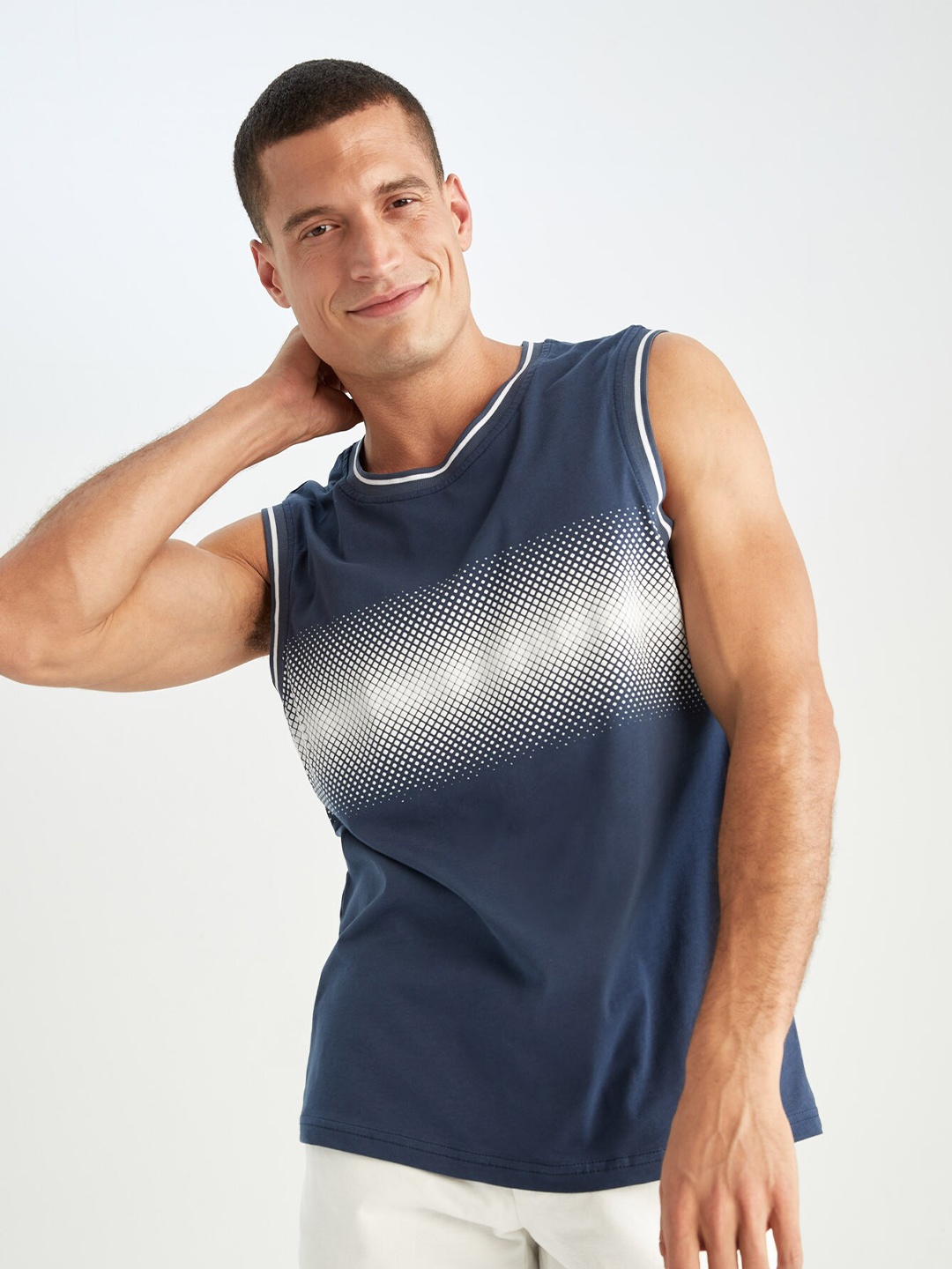 

DeFacto Men Printed Sleeveless T-shirt, Navy blue