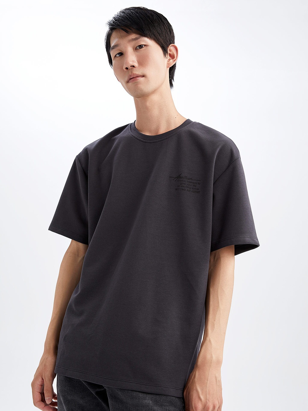 

DeFacto Men Drop-Shoulder Sleeves Loose T-shirt, Charcoal