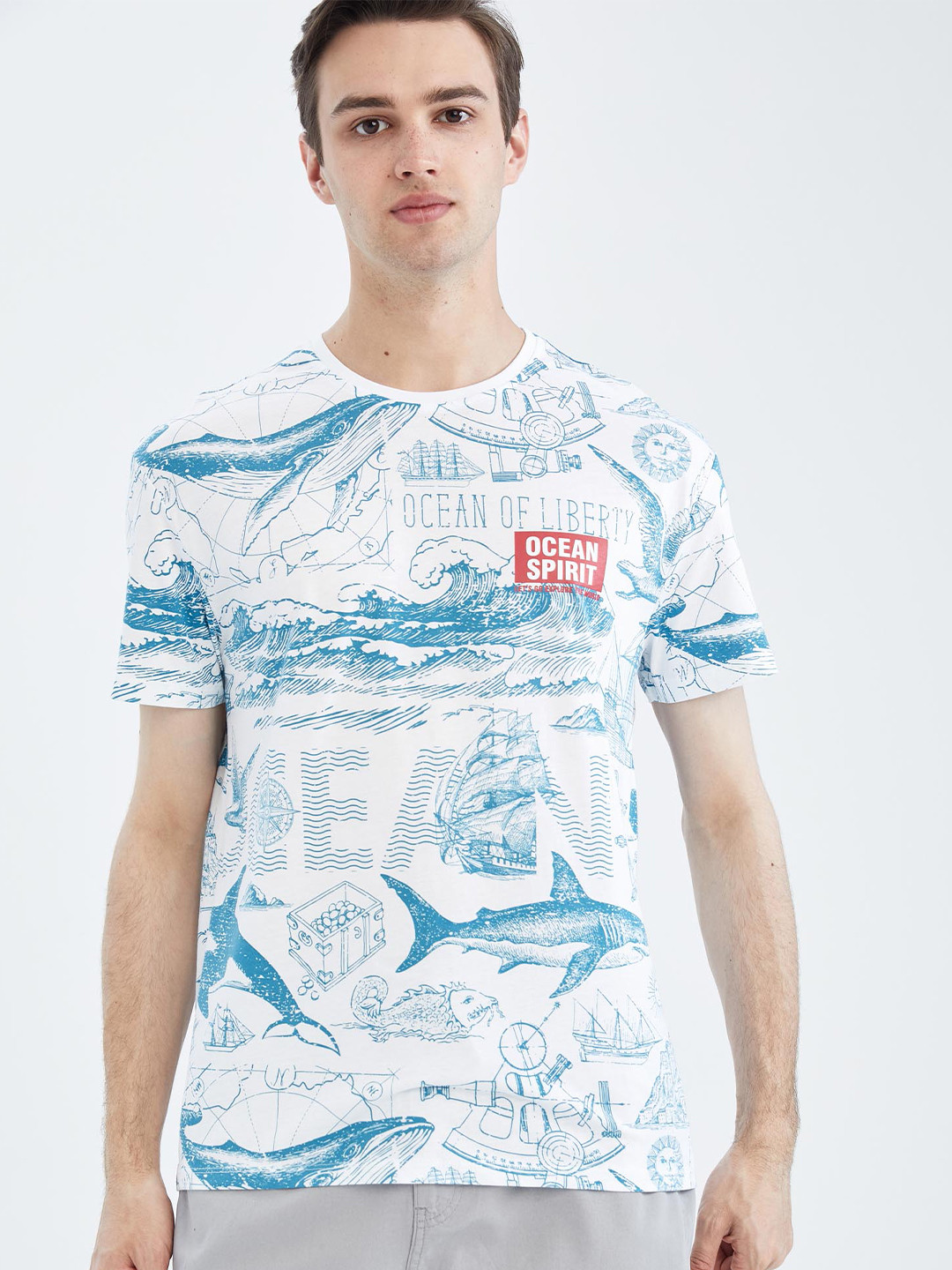 

DeFacto Men Pure Cotton Graphic Printed T-shirt, White