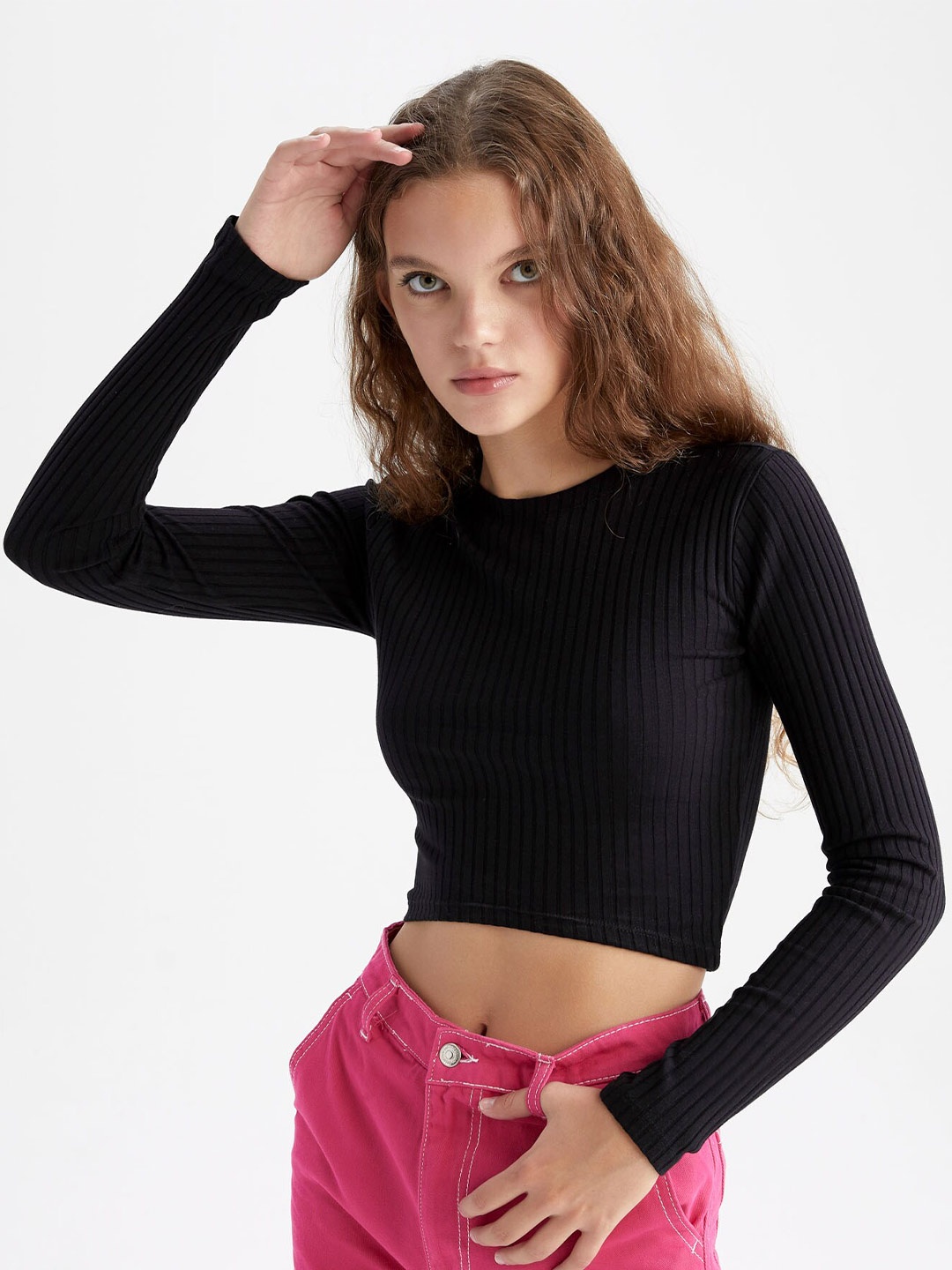 

DeFacto Long Sleeves Fitted Crop Top, Black