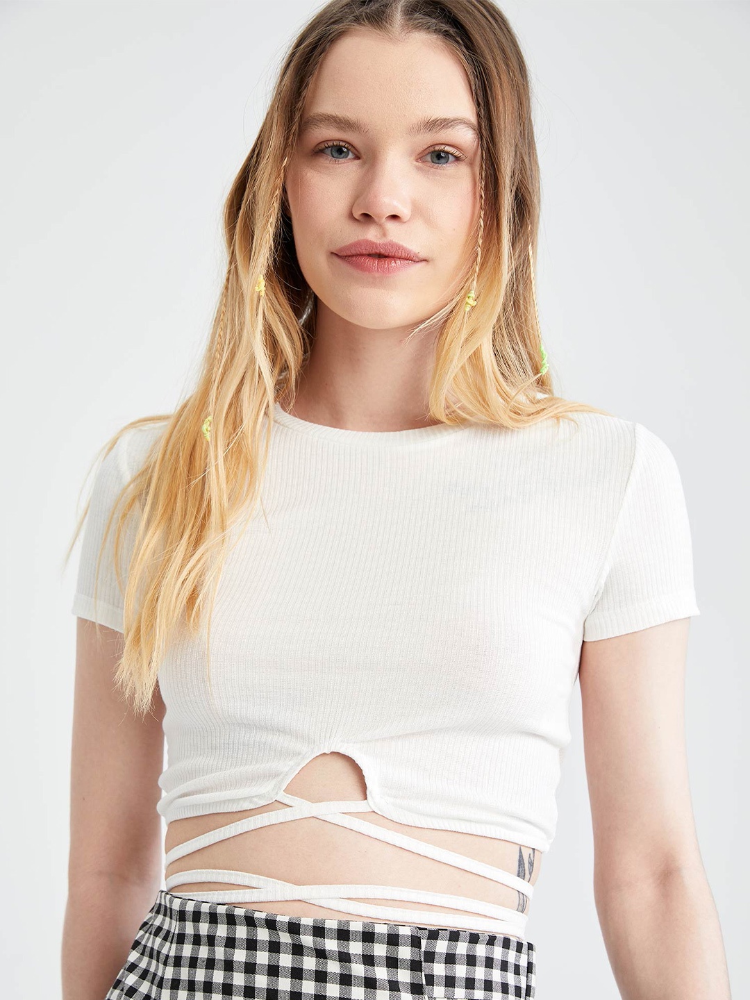 

DeFacto Women Solid Crop Top, White
