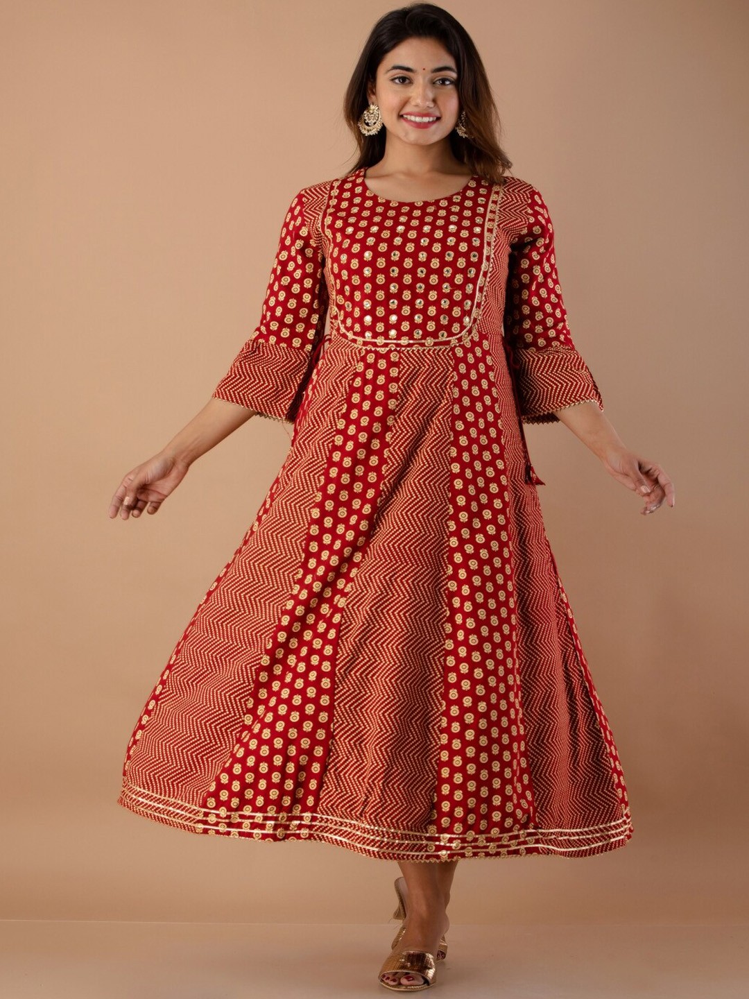 

RUHAZAT Floral Printed Bell Sleeves Kurta, Red