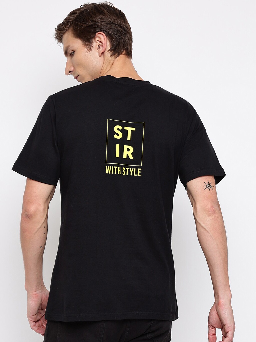 

Belliskey Men Typography Printed Cotton T-shirt, Black