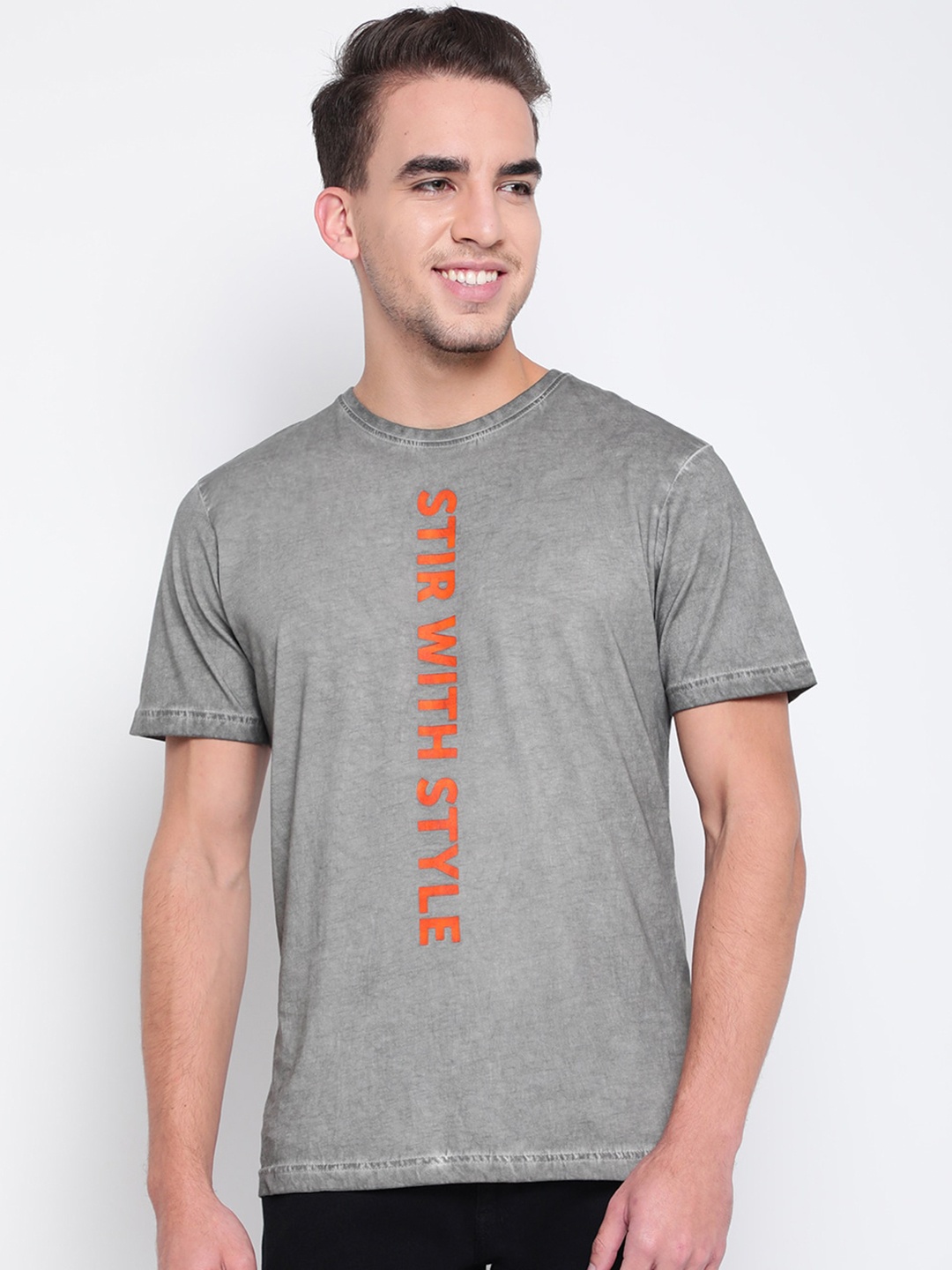 

Belliskey Men Typography Printed Round Neck Cotton T-shirt, Grey